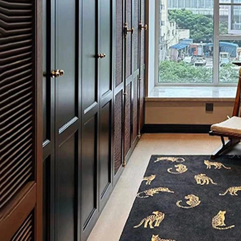 American vintage walk-in closet (3)
