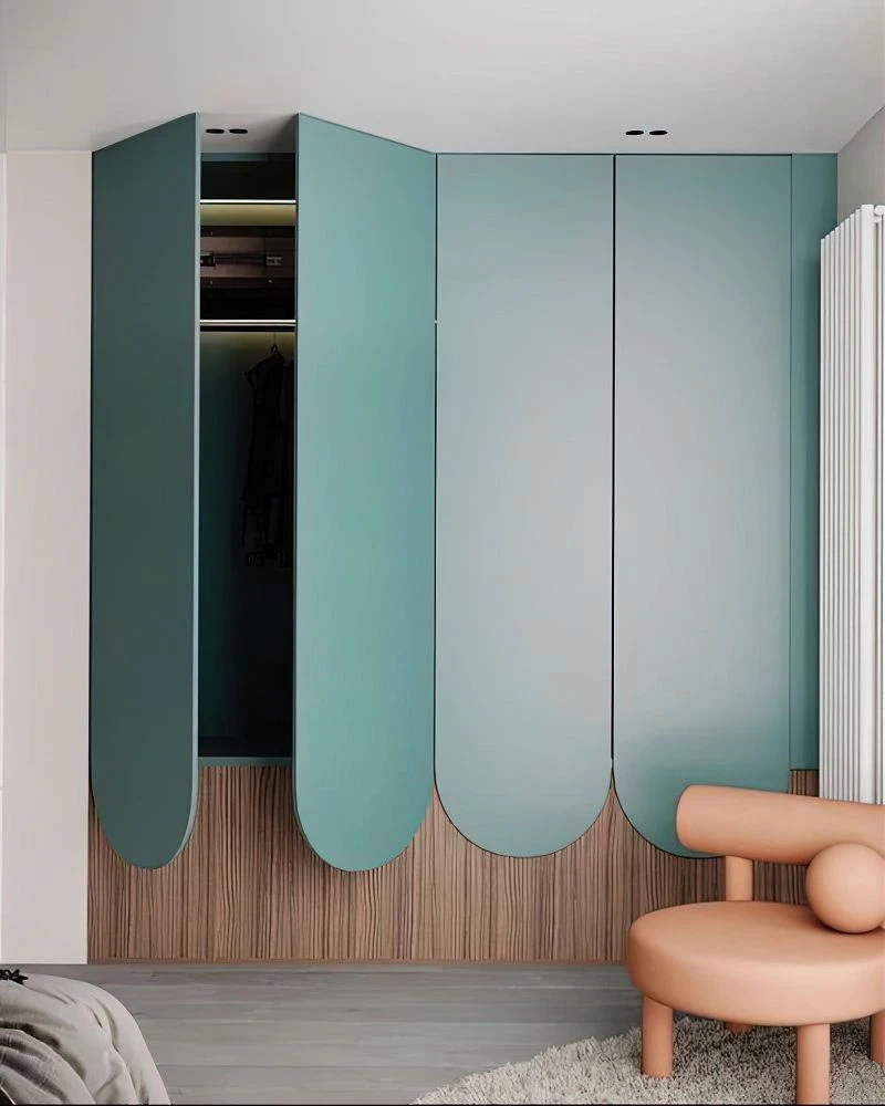 Two-tone walk-in closet001 Two-tone walk-in closet001