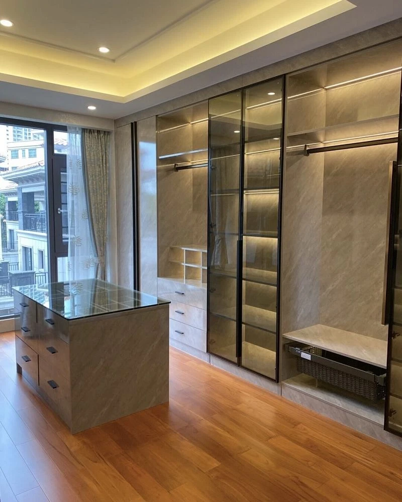 Italian luxury minimalist walk-in closet design001 Italian luxury minimalist walk-in closet design001