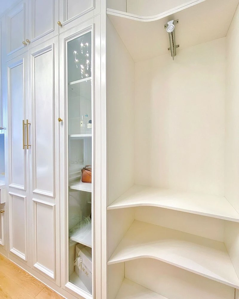 White built-in sliding door wardrobe for bedroom001 White built-in sliding door wardrobe for bedroom001