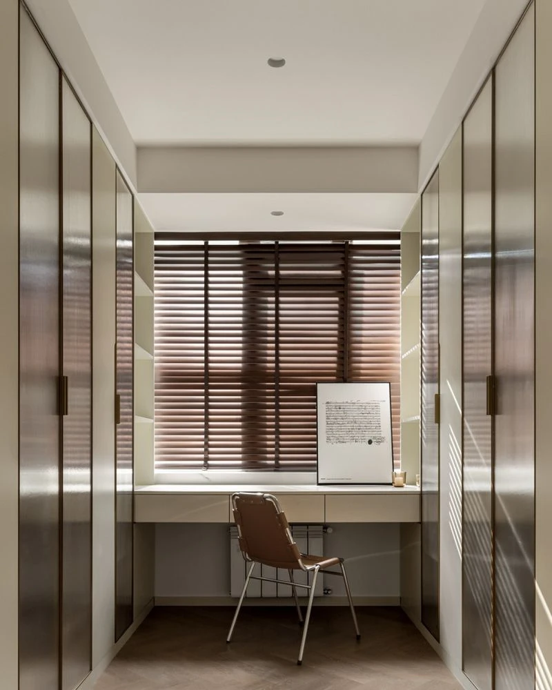 Italian luxury walk in closet001 Italian luxury walk in closet001