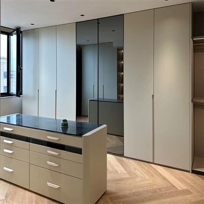Italian Minimalist Cream White Walk-in Closet