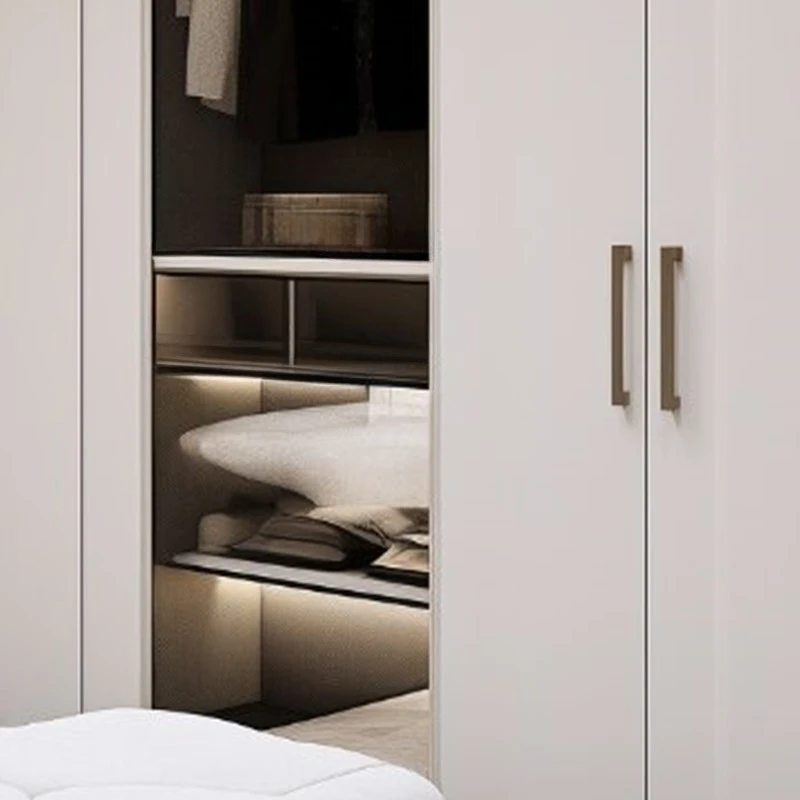 White European-style walk-in closet (5)